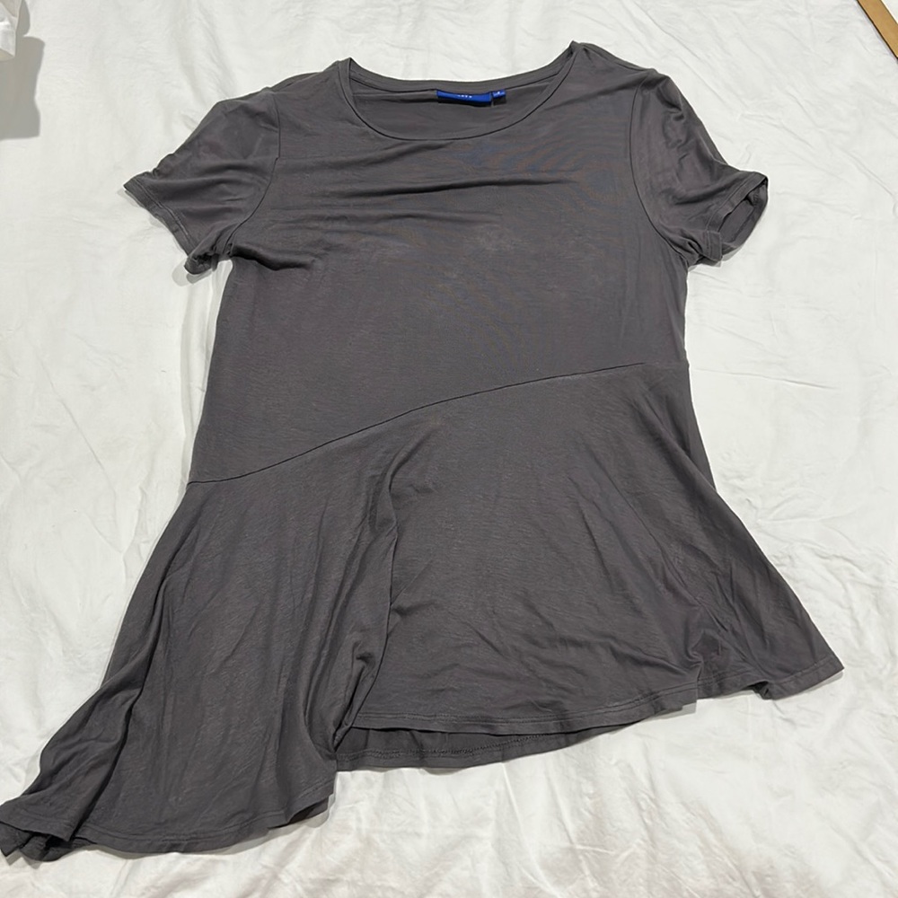 Apt 9 Top